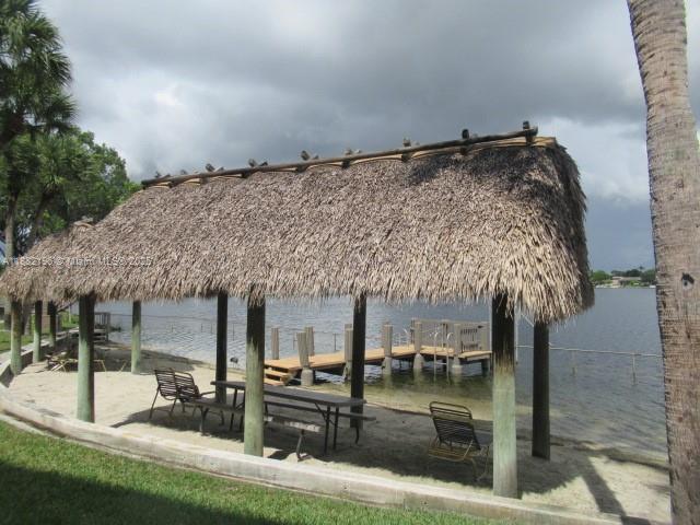 COLONY POINT 3 CONDO - Residential