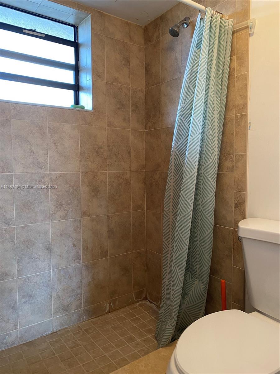 COLONY POINT 3 CONDO - Residential