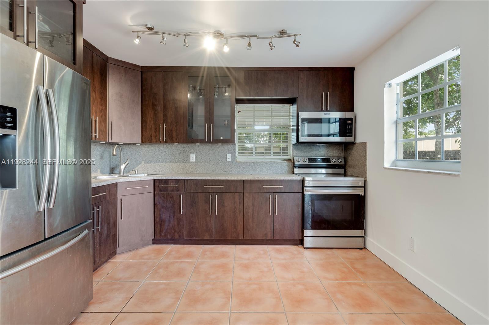 MYRTLE GROVE 2ND ADDN - Residential