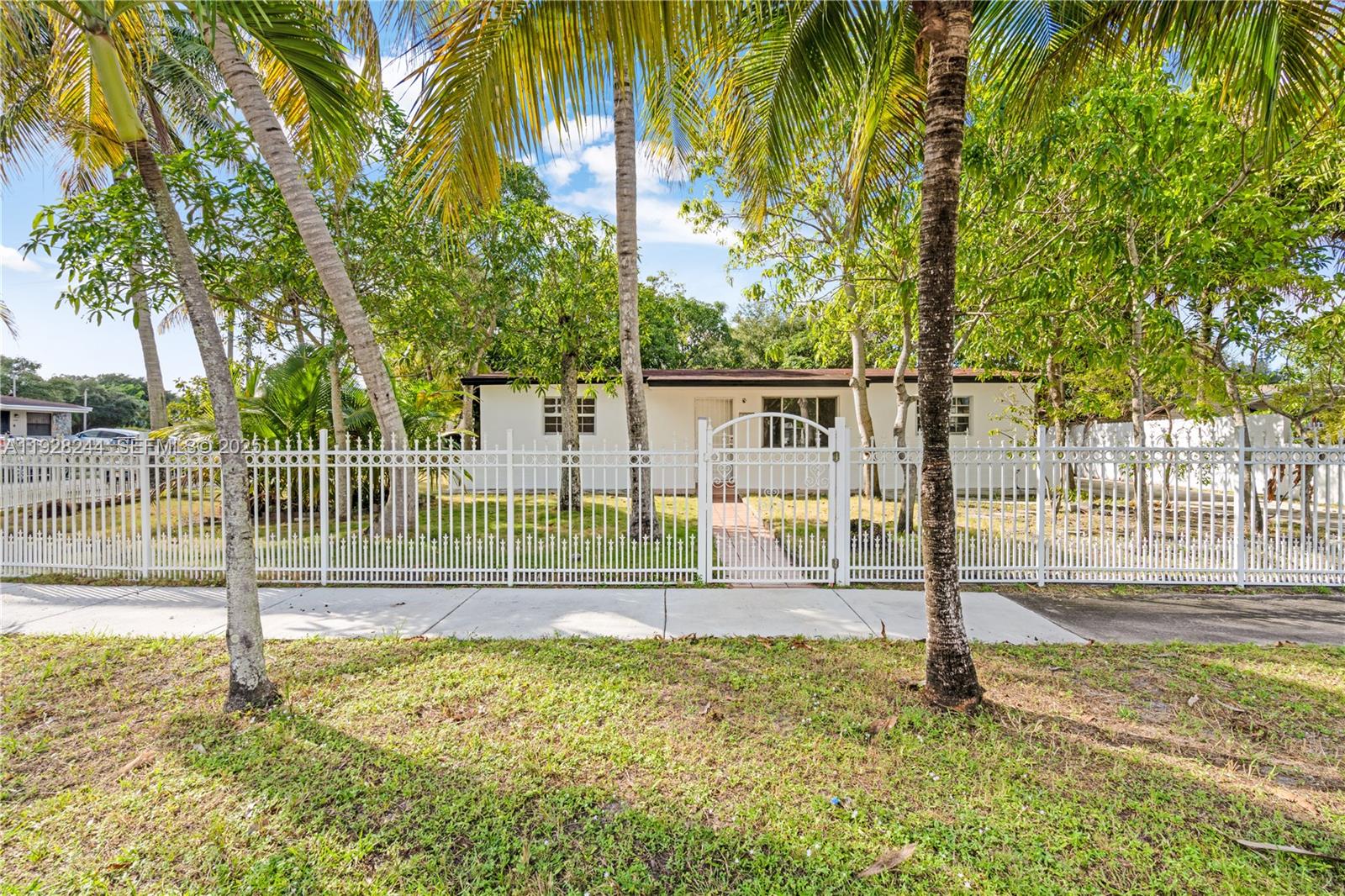 MYRTLE GROVE 2ND ADDN - Residential