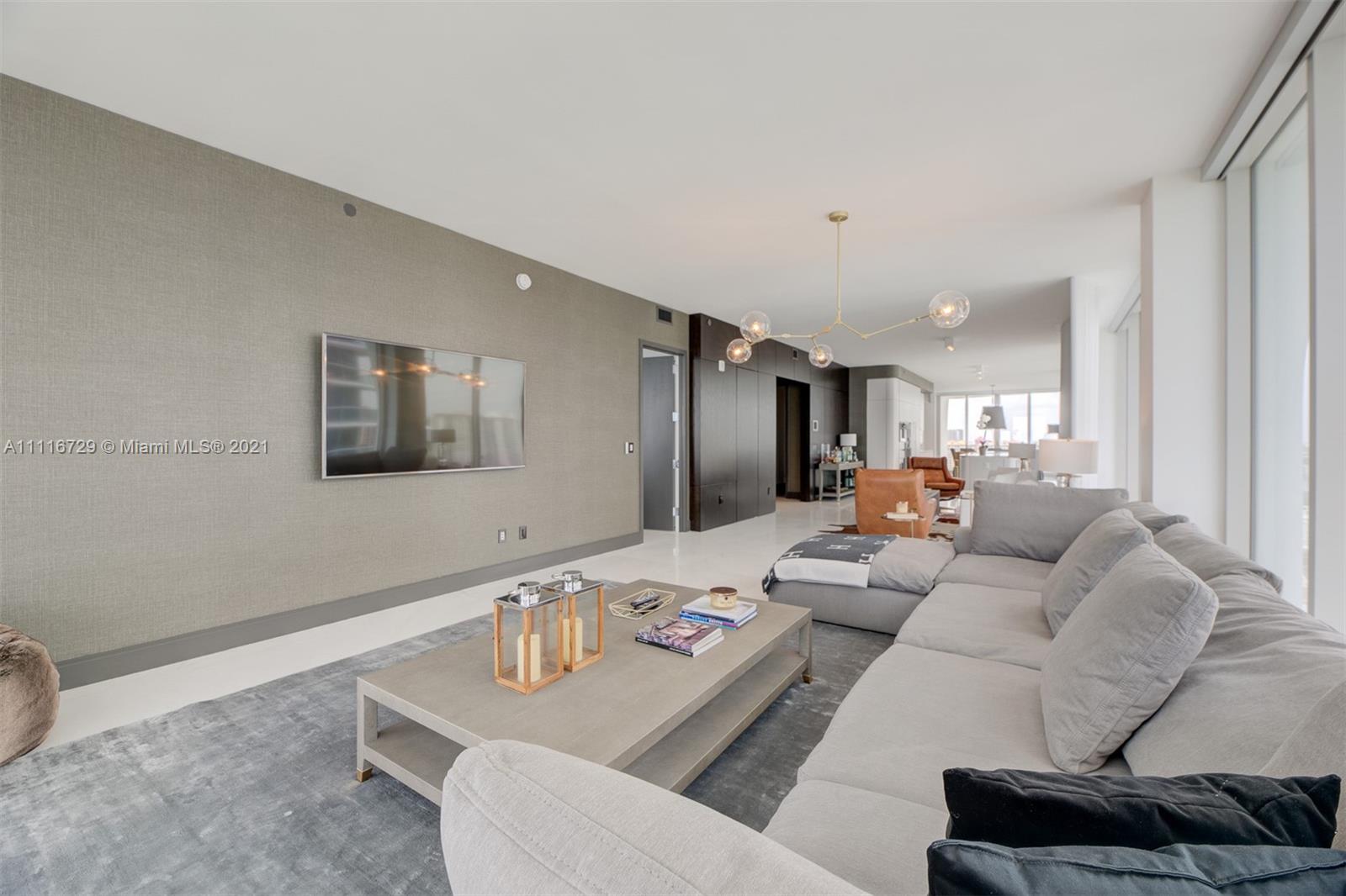 JADE SIGNATURE CONDO - Residential