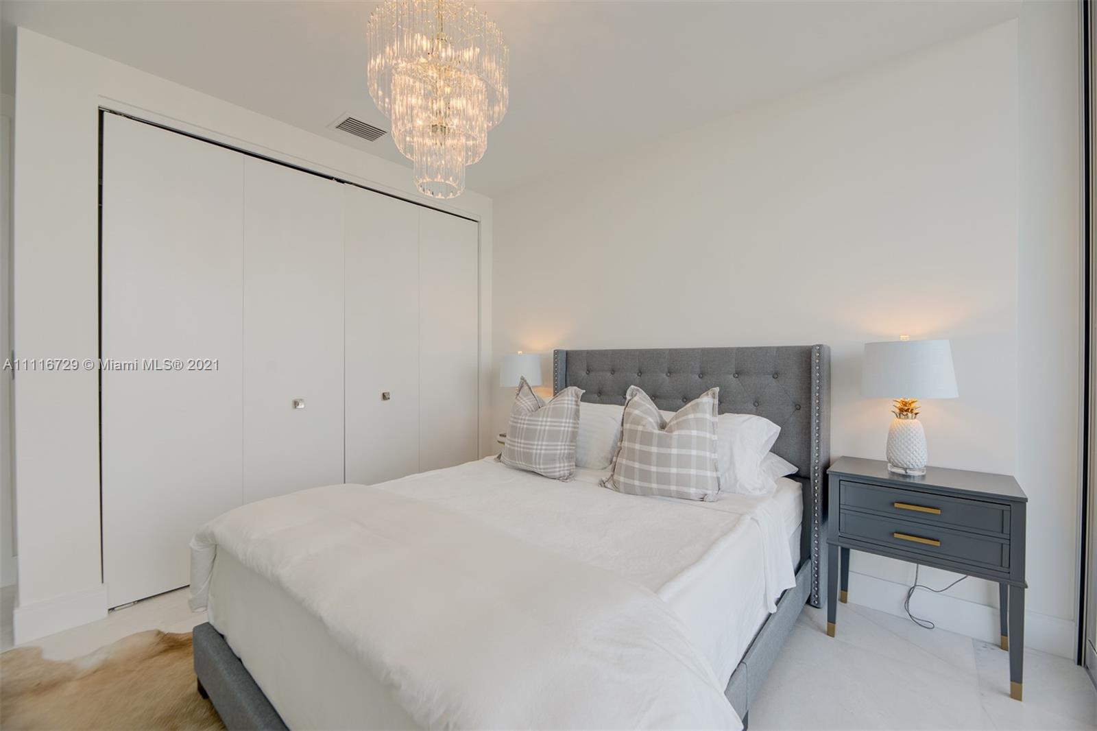 JADE SIGNATURE CONDO - Residential