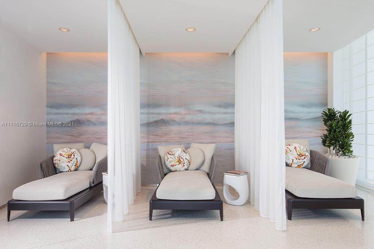 JADE SIGNATURE CONDO - Residential