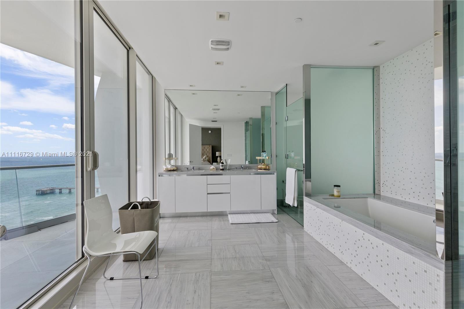 JADE SIGNATURE CONDO - Residential