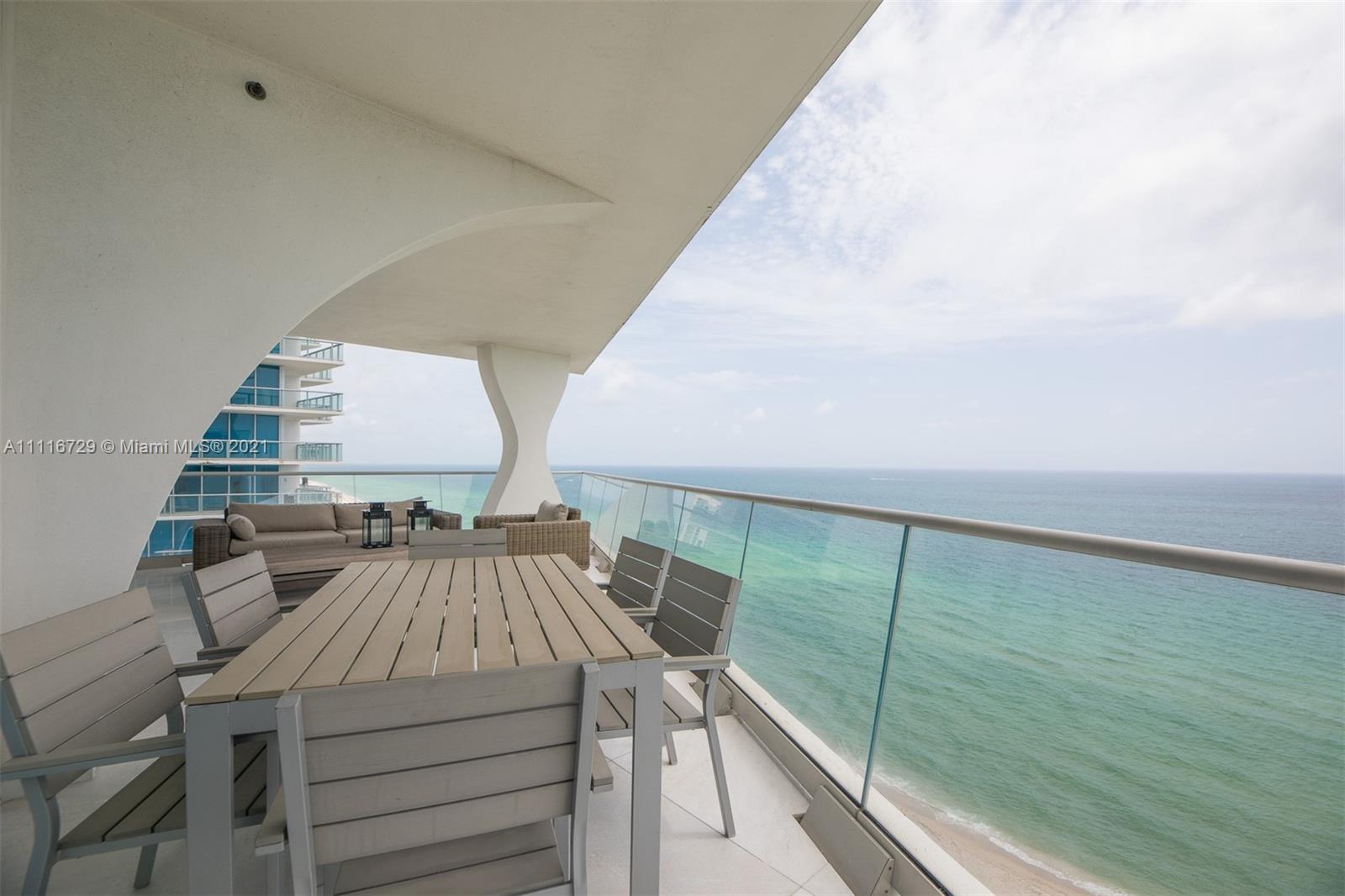 JADE SIGNATURE CONDO - Residential