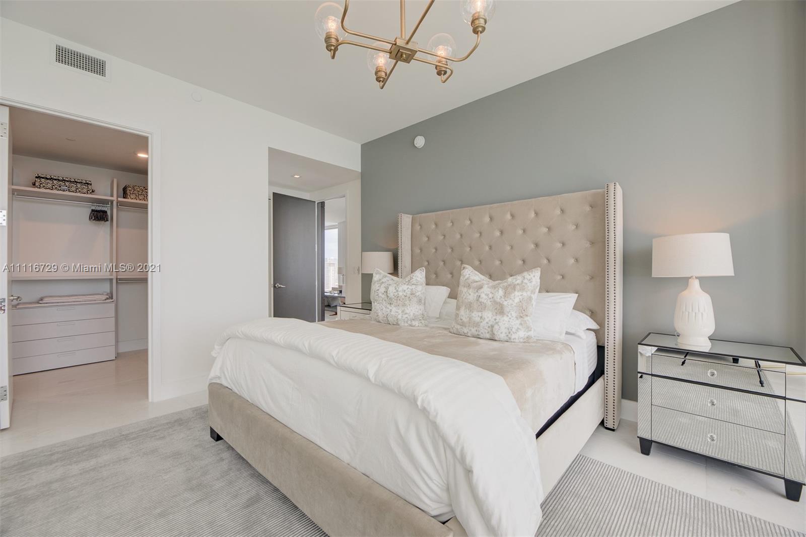 JADE SIGNATURE CONDO - Residential