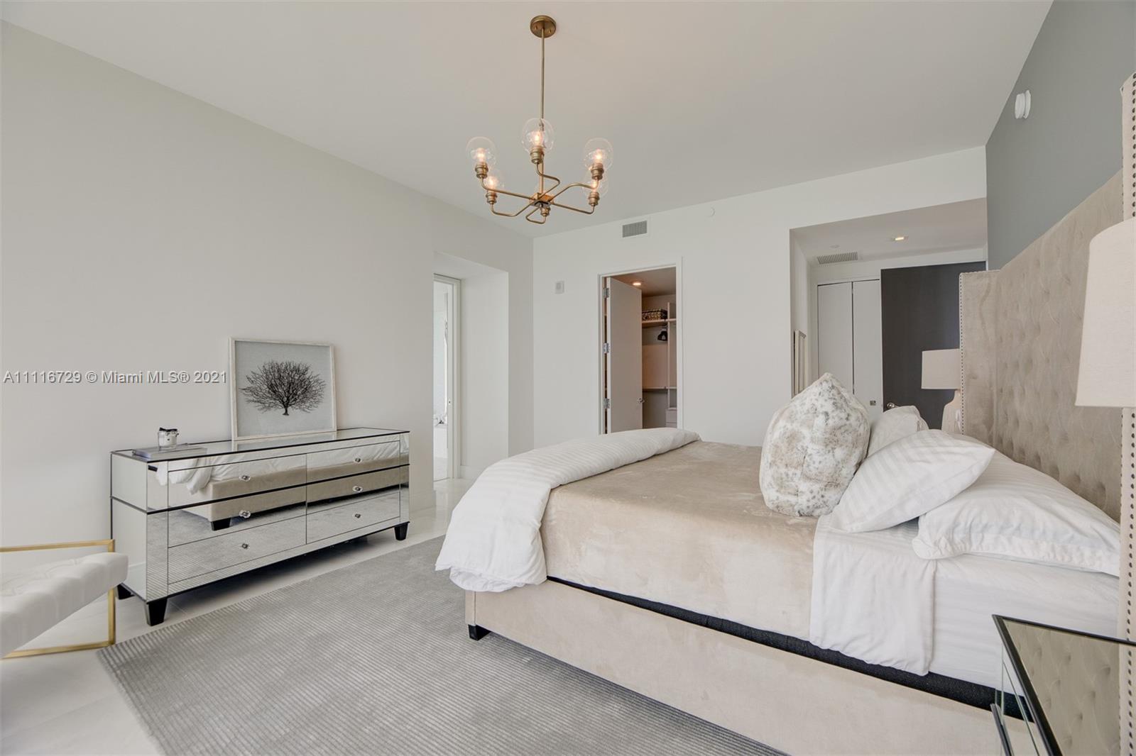 JADE SIGNATURE CONDO - Residential