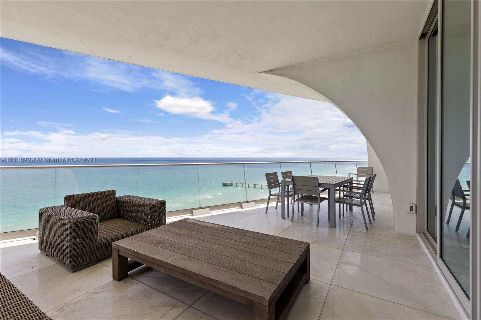 JADE SIGNATURE CONDO - Residential