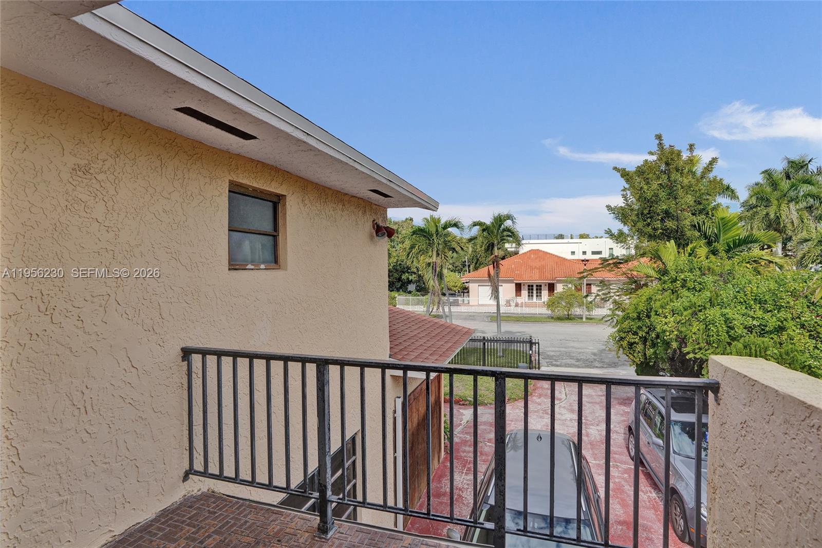 BRICKELL HAMMOCK UNIT NO - Residential