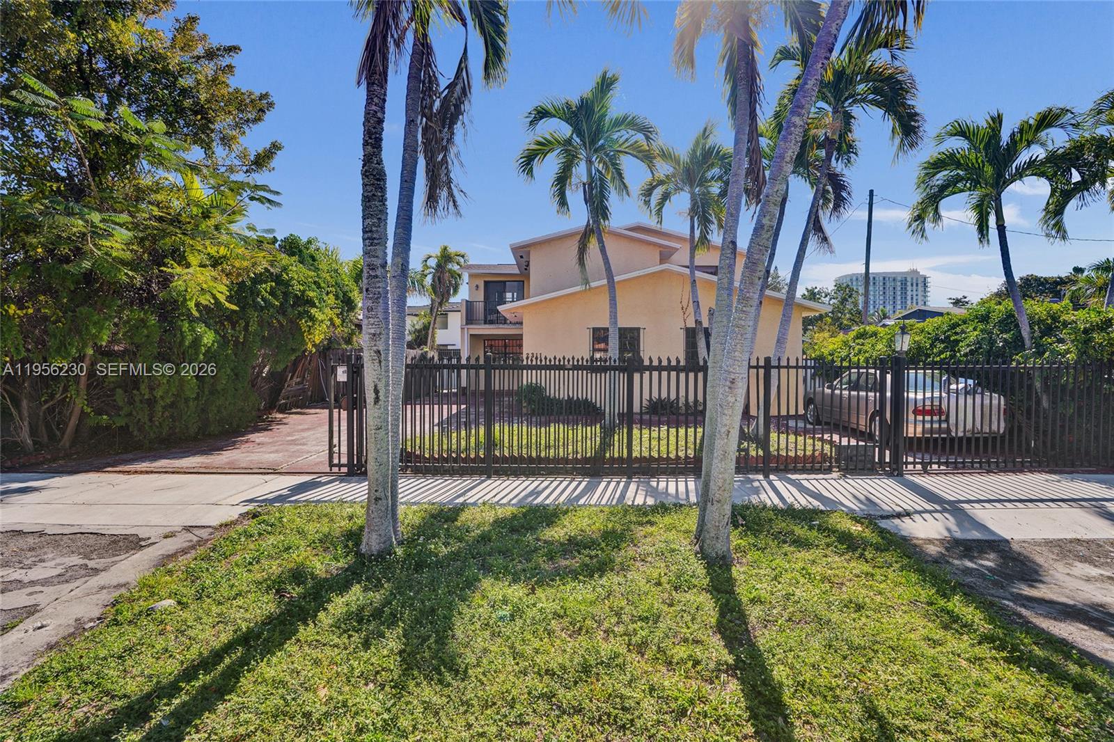 BRICKELL HAMMOCK UNIT NO - Residential