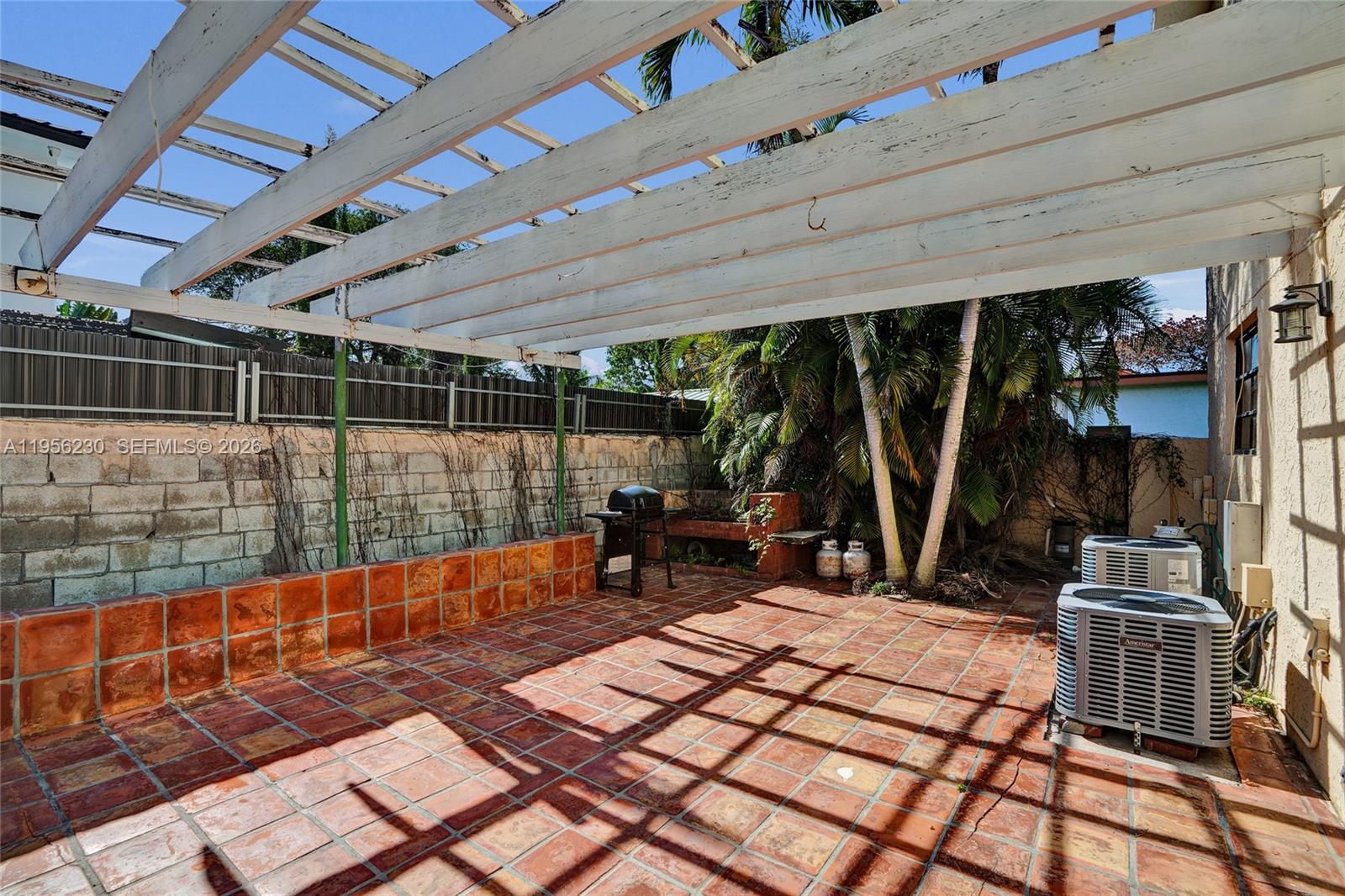 BRICKELL HAMMOCK UNIT NO - Residential