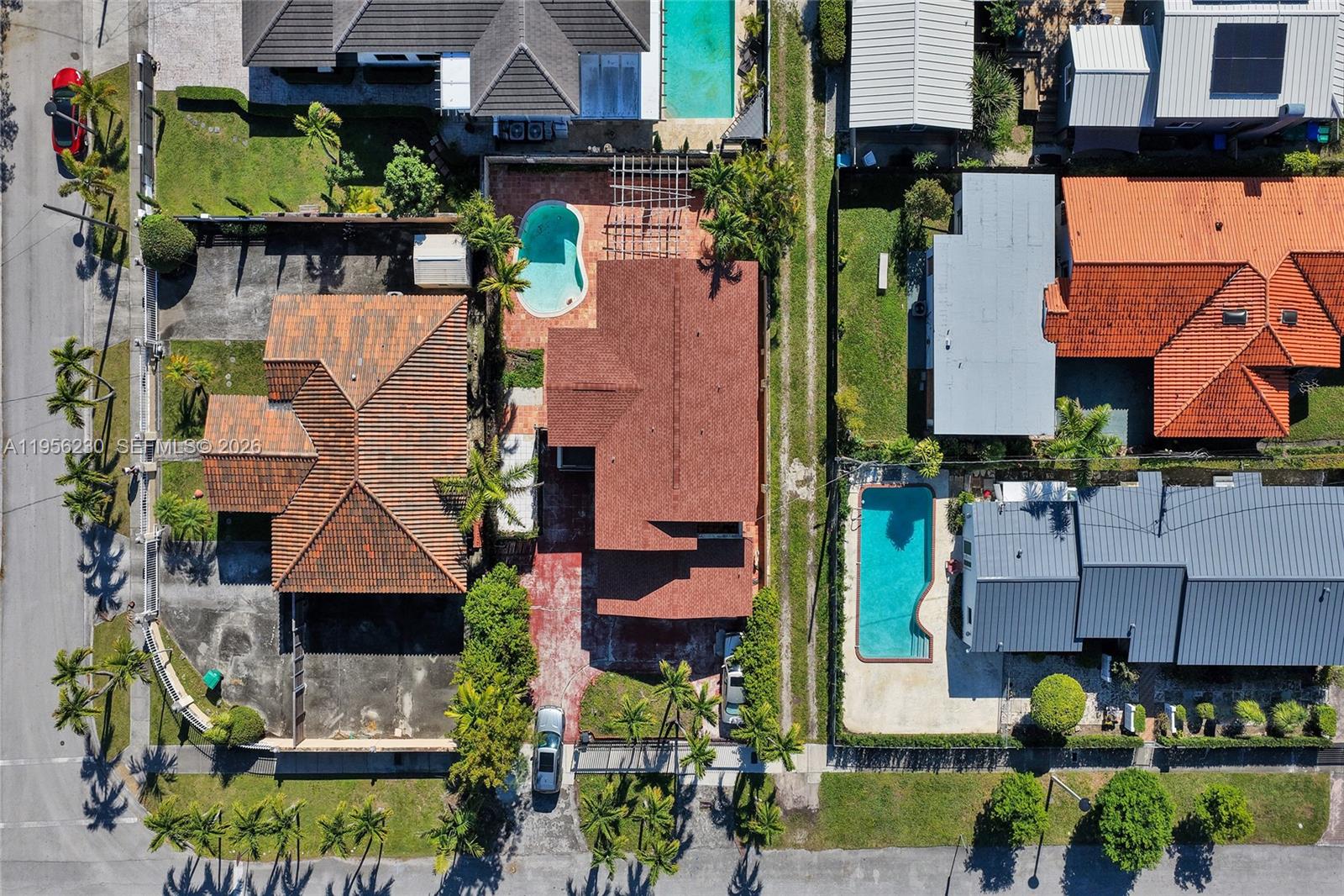 BRICKELL HAMMOCK UNIT NO - Residential