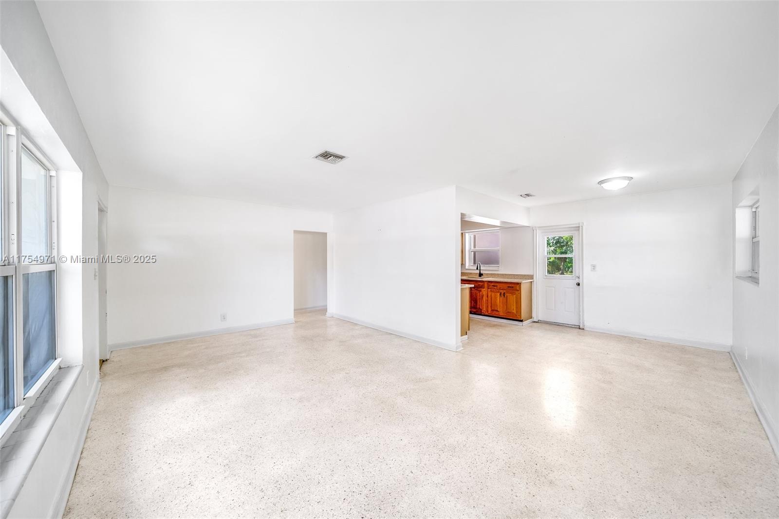 ROBERTSON PARK - Residential