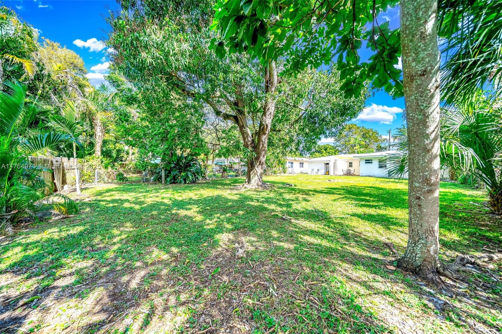 ROBERTSON PARK - Residential
