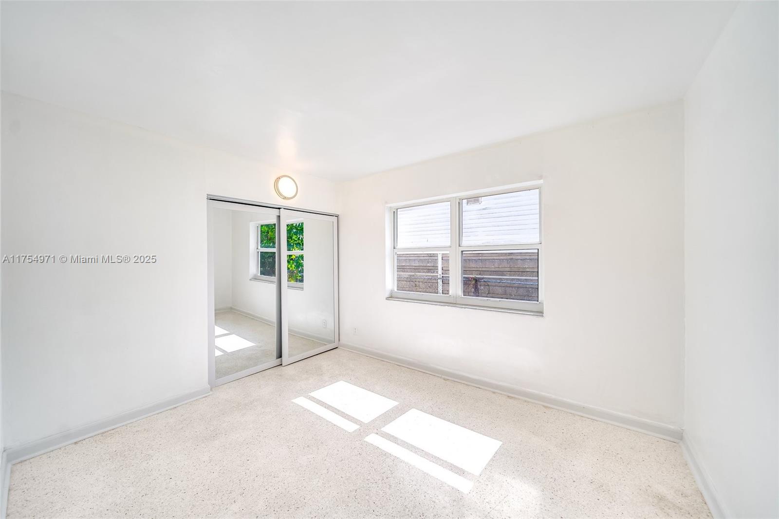 ROBERTSON PARK - Residential