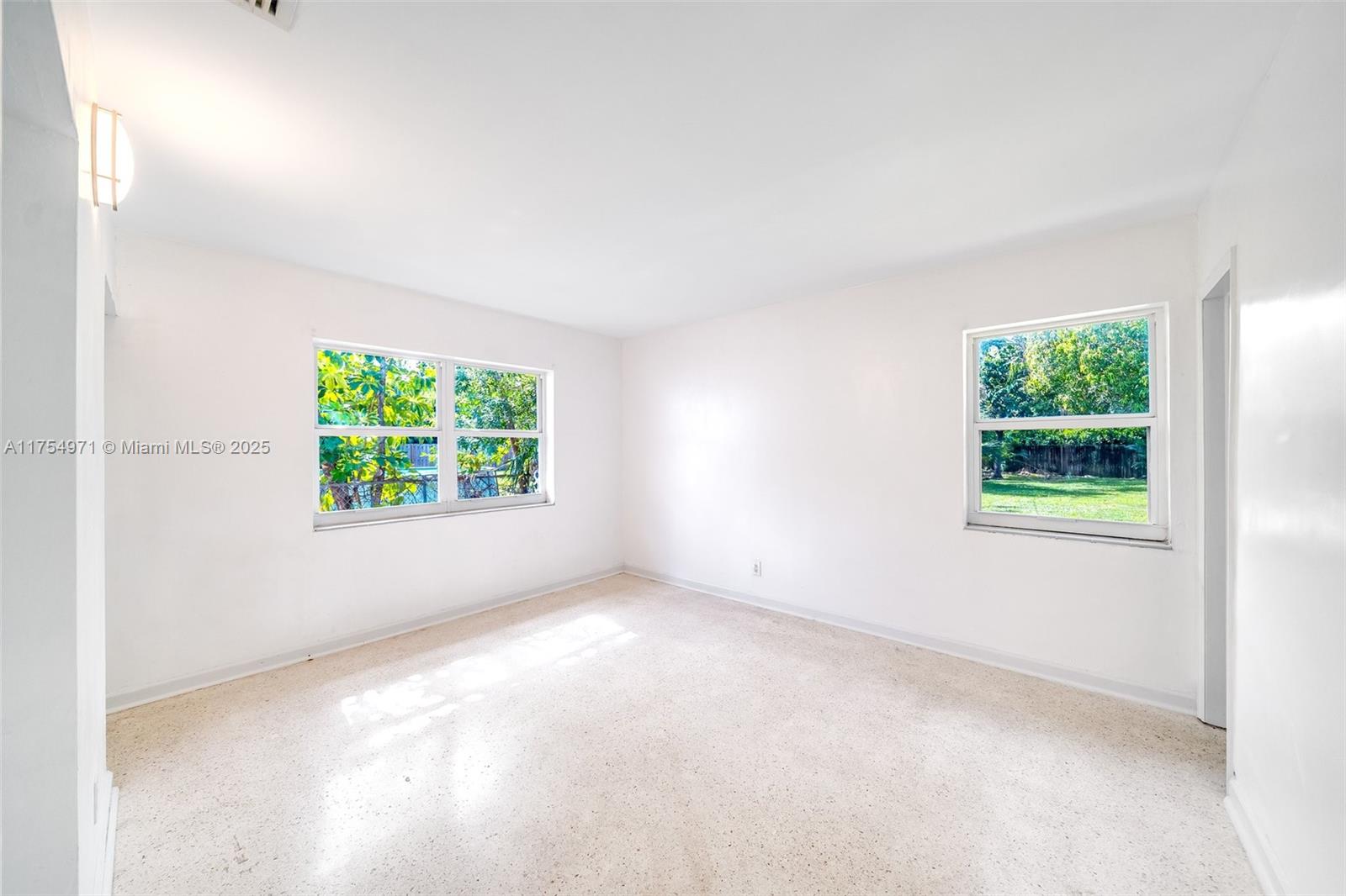 ROBERTSON PARK - Residential