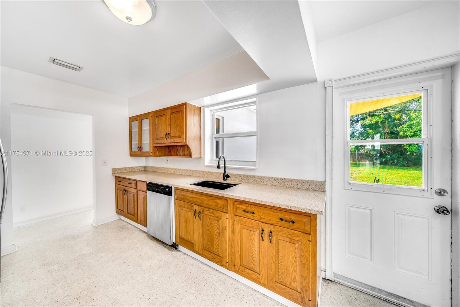 ROBERTSON PARK - Residential