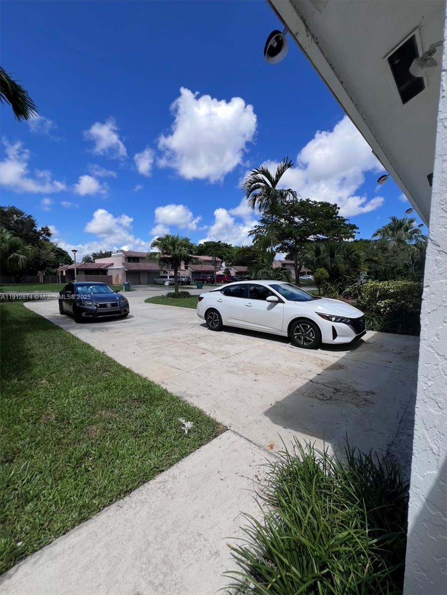 SKY LAKE TERR - Residential Lease