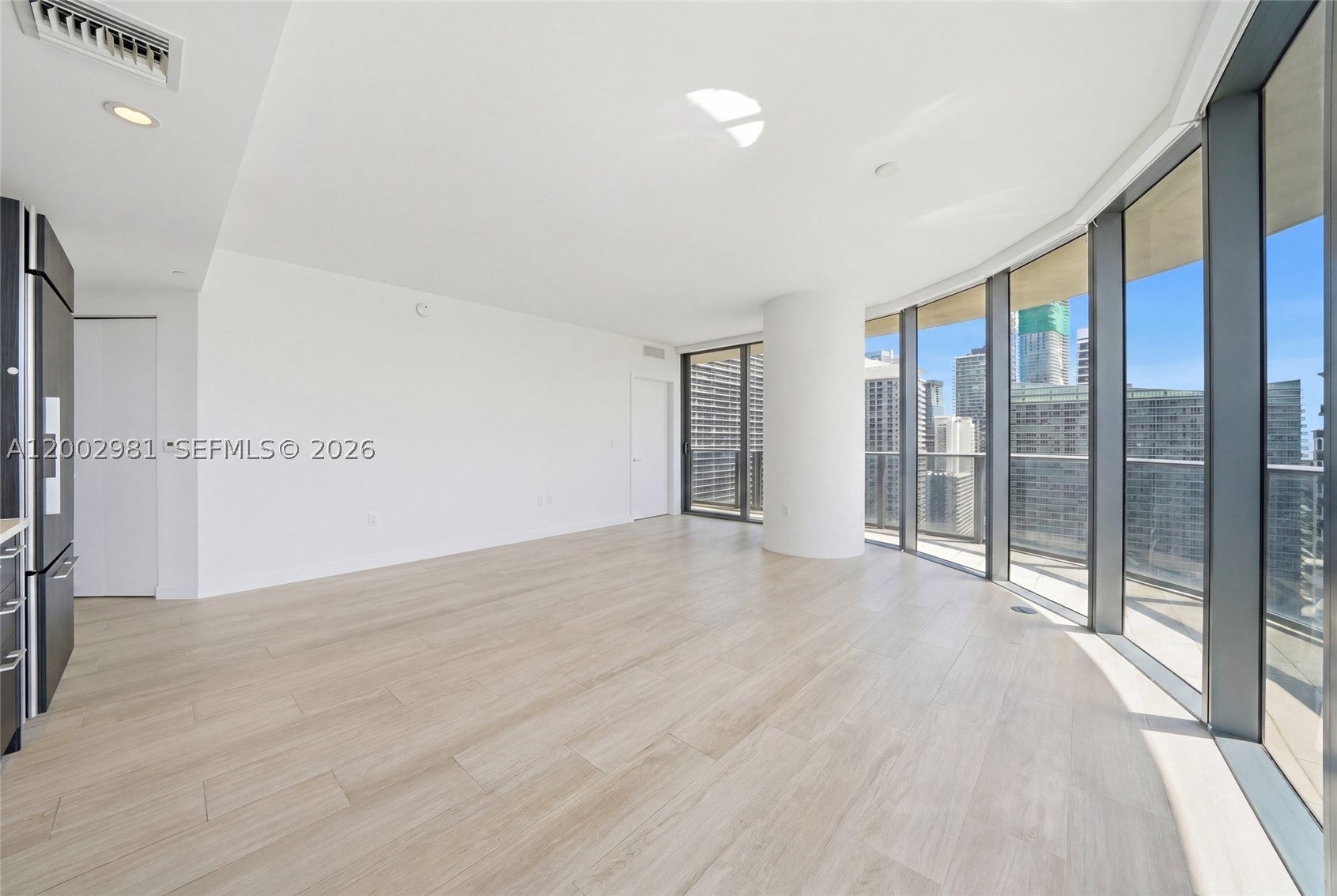 55 SW 9th St 3106