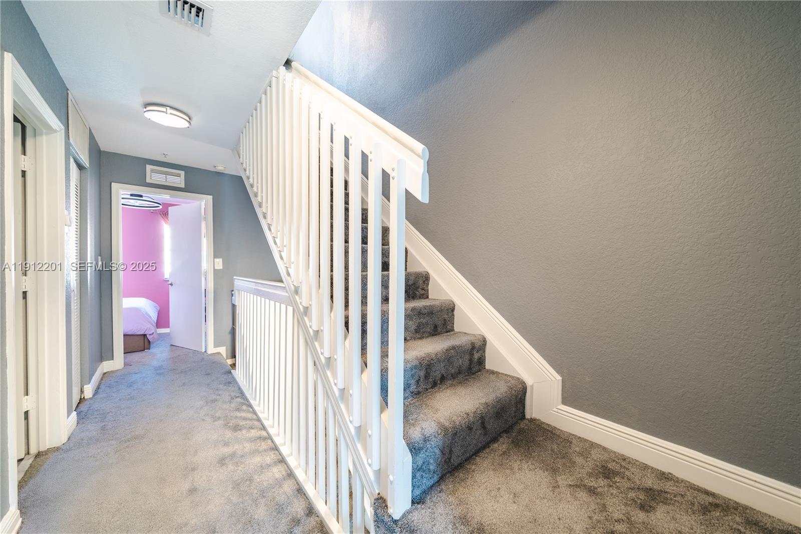 AQUA VISTA TOWNHOMES COND - Residential