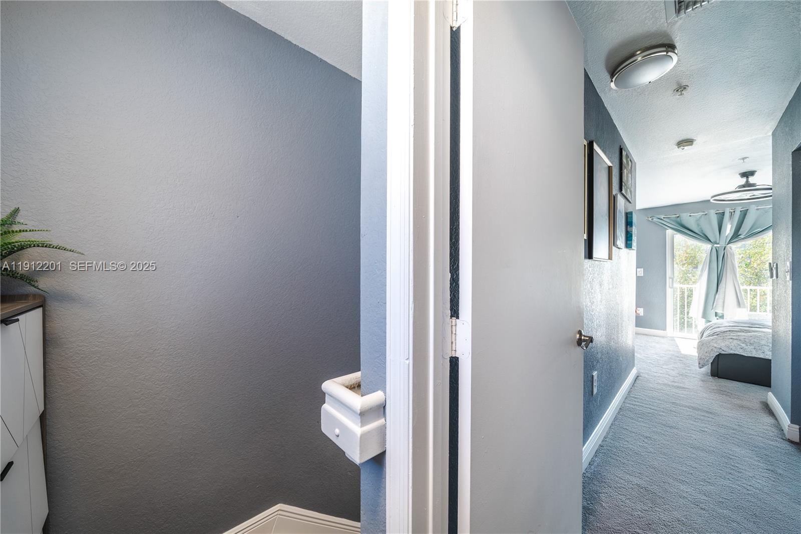 AQUA VISTA TOWNHOMES COND - Residential