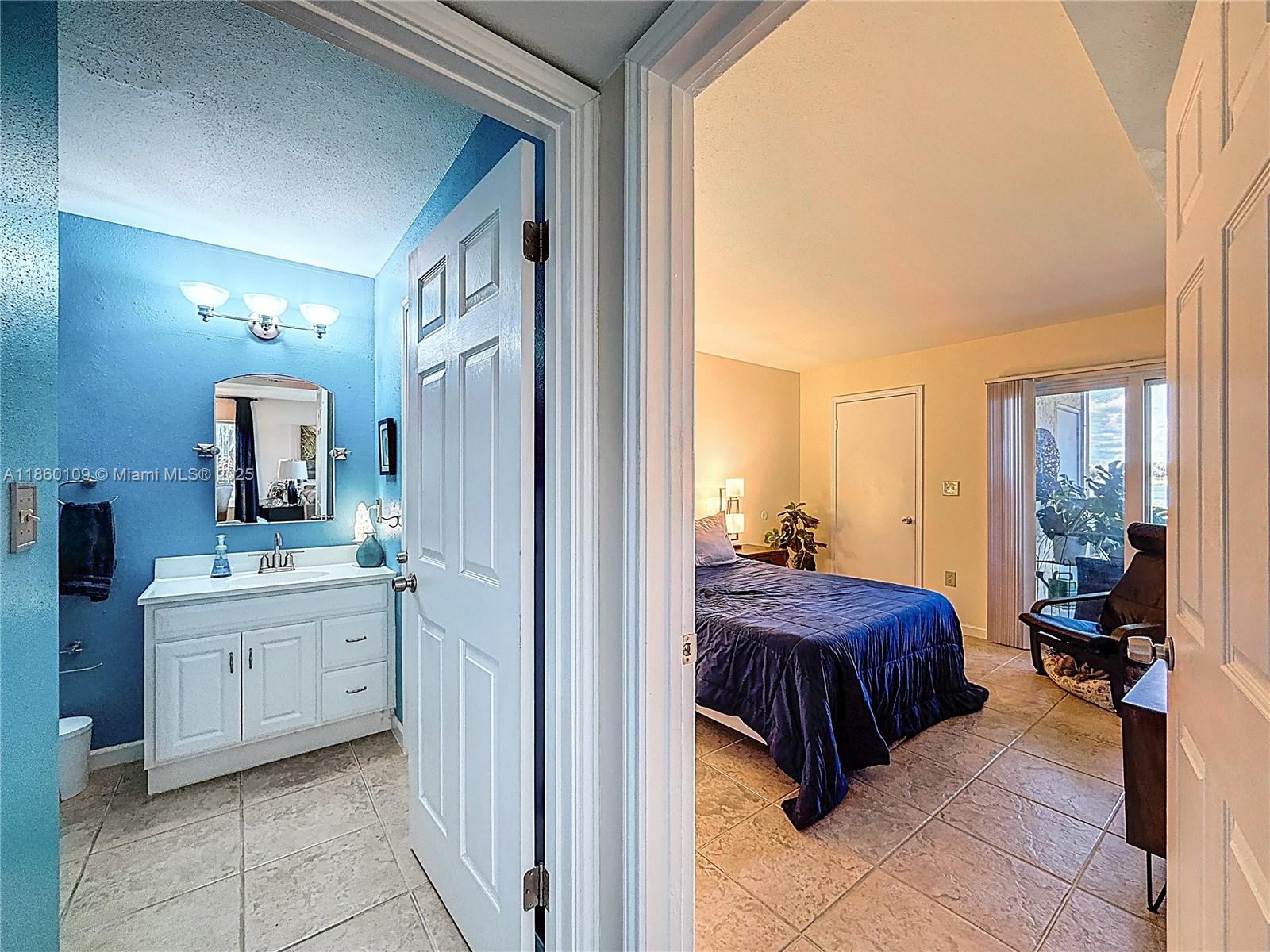 SAILBOAT POINTE CONDO - Residential