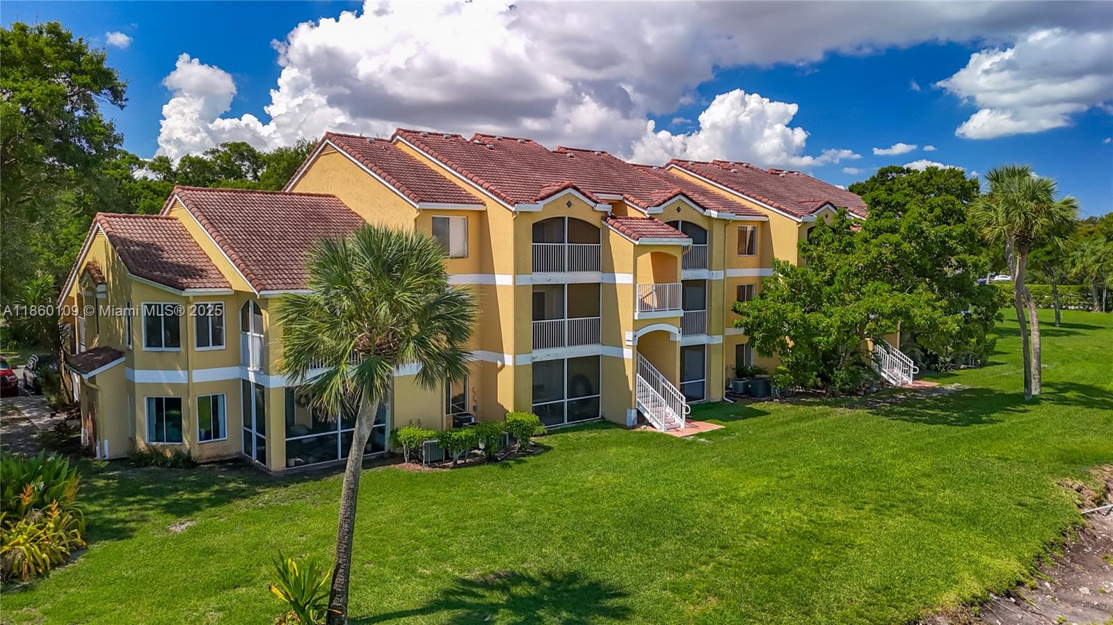 SAILBOAT POINTE CONDO - Residential