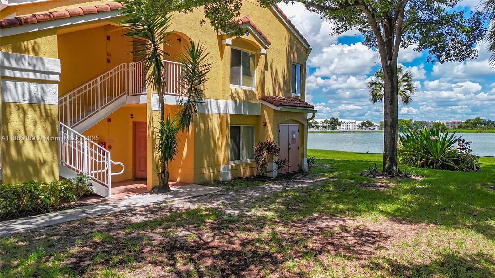 SAILBOAT POINTE CONDO - Residential