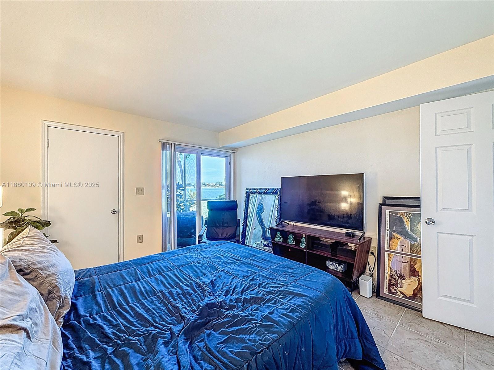 SAILBOAT POINTE CONDO - Residential