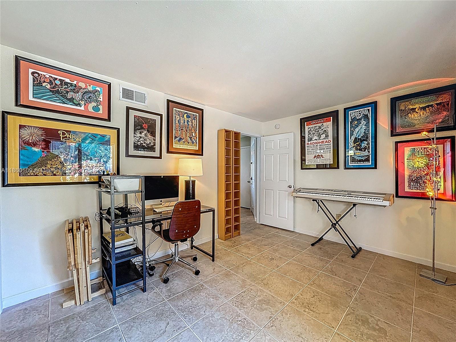 SAILBOAT POINTE CONDO - Residential