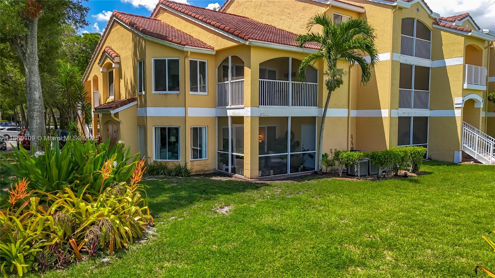 SAILBOAT POINTE CONDO - Residential