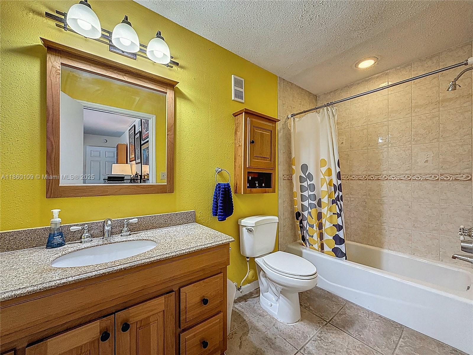 SAILBOAT POINTE CONDO - Residential