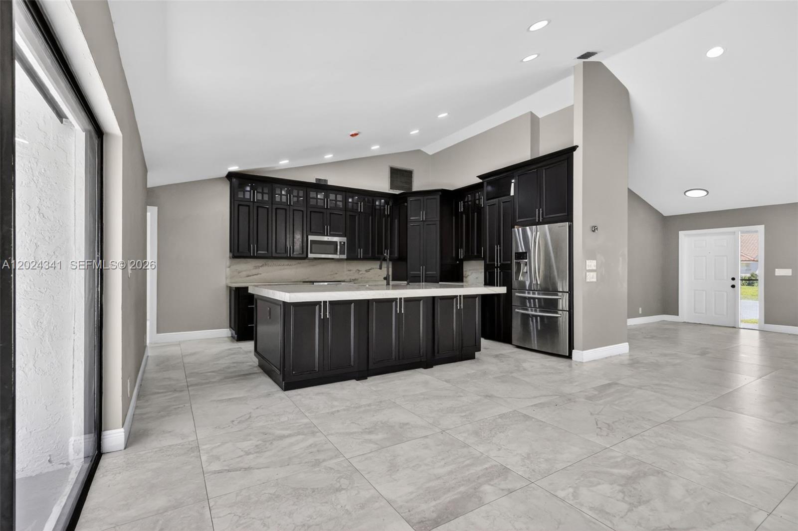 SUN VALLEY 2 - Residential Lease