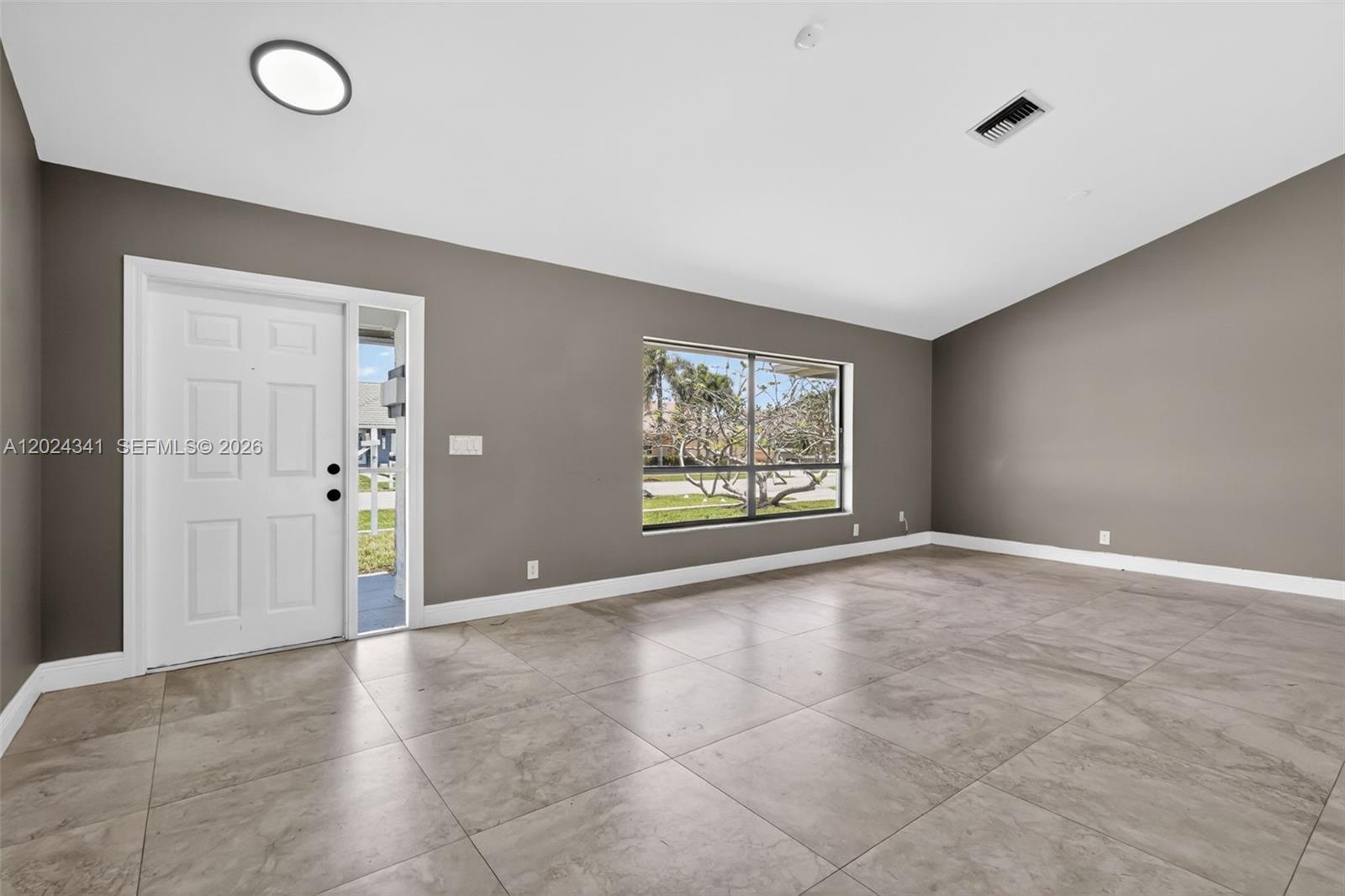 SUN VALLEY 2 - Residential Lease