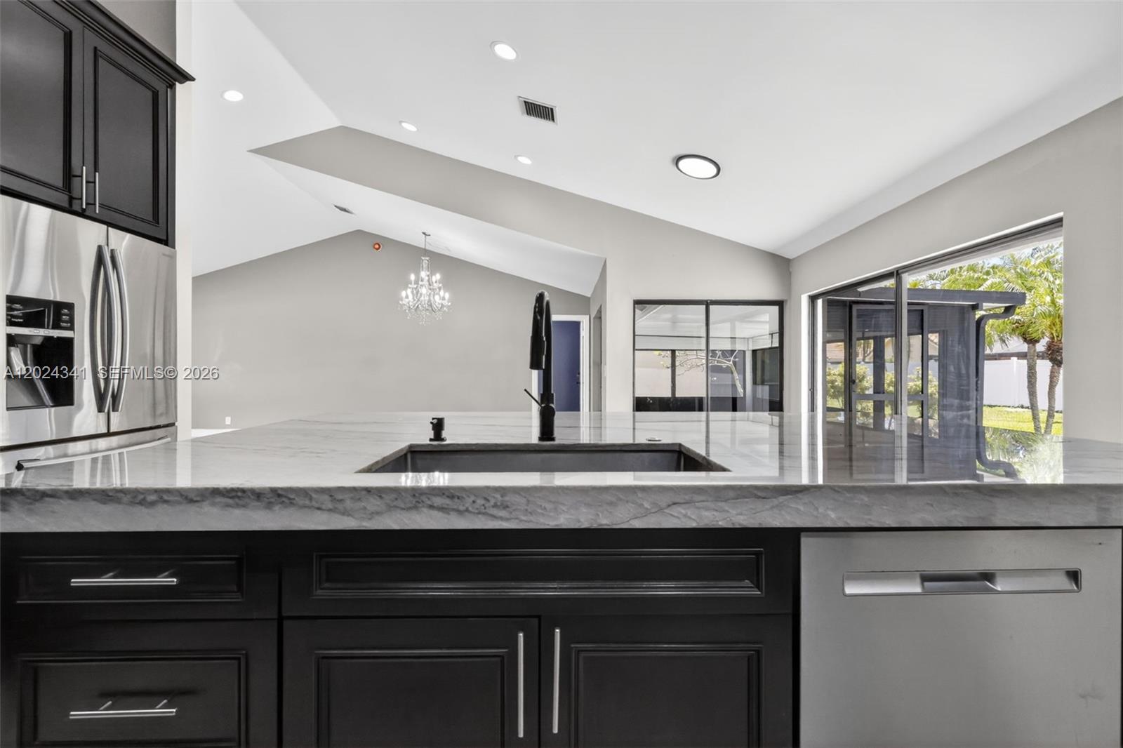 SUN VALLEY 2 - Residential Lease