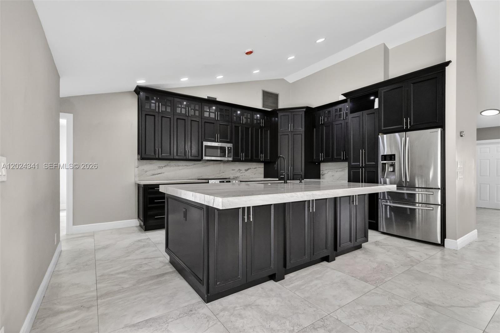 SUN VALLEY 2 - Residential Lease