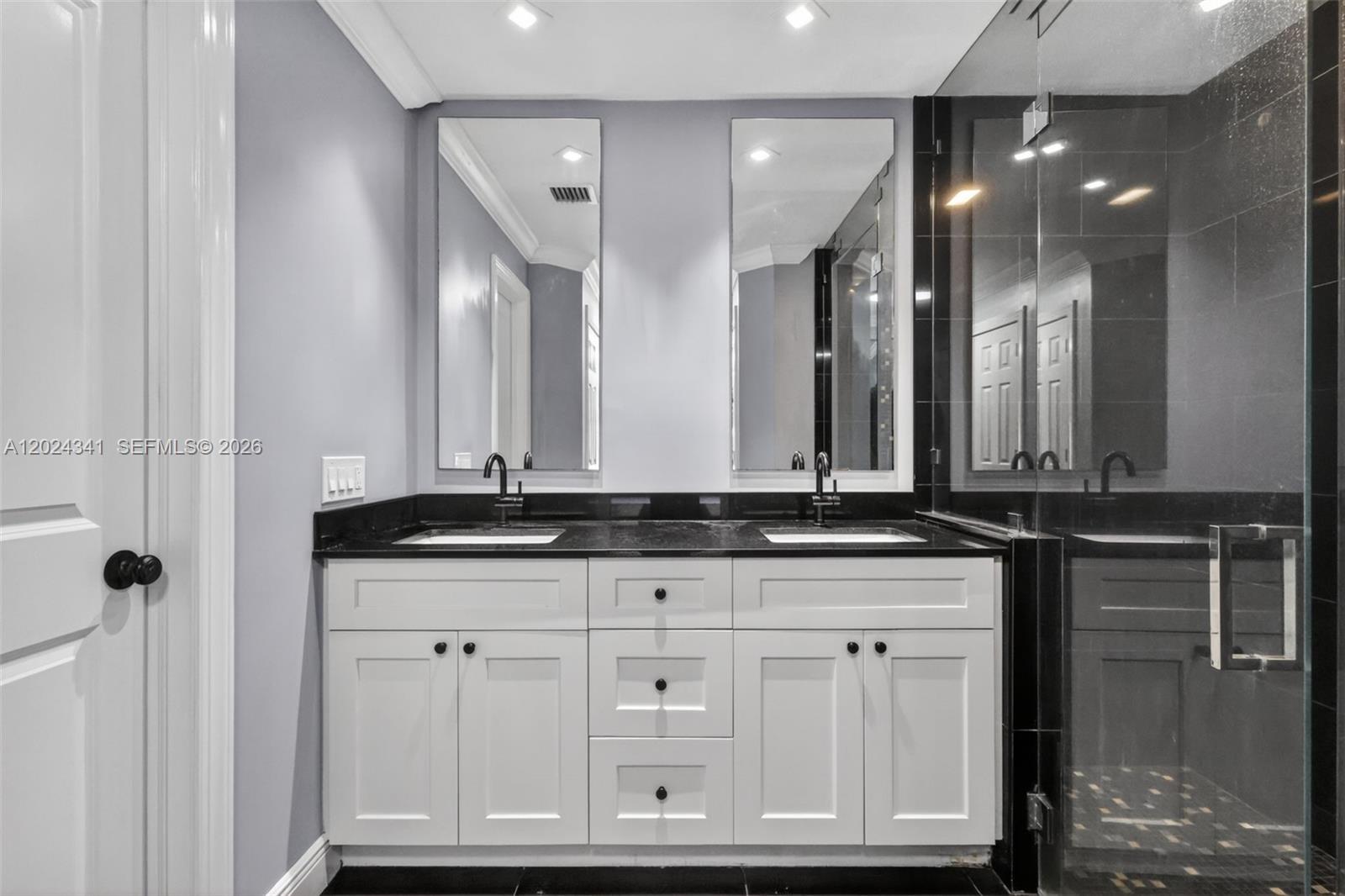 SUN VALLEY 2 - Residential Lease