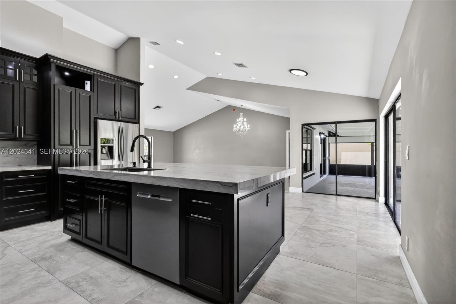 SUN VALLEY 2 - Residential Lease