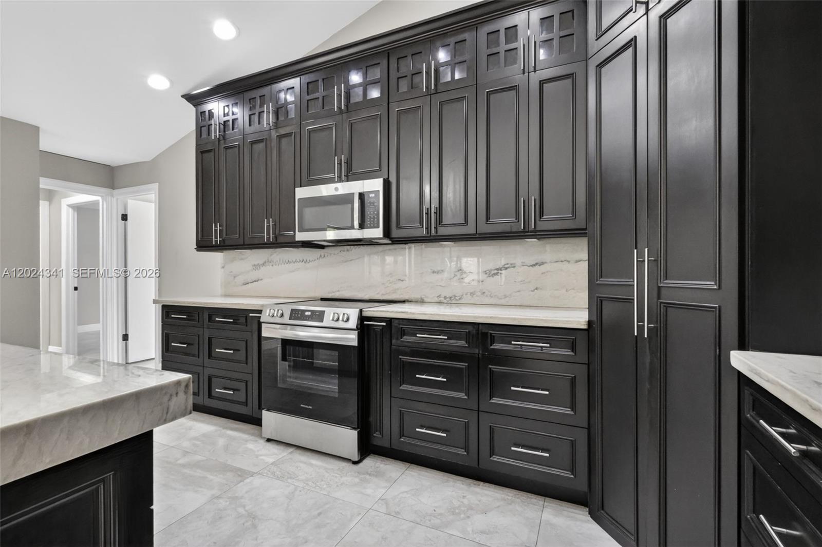 SUN VALLEY 2 - Residential Lease