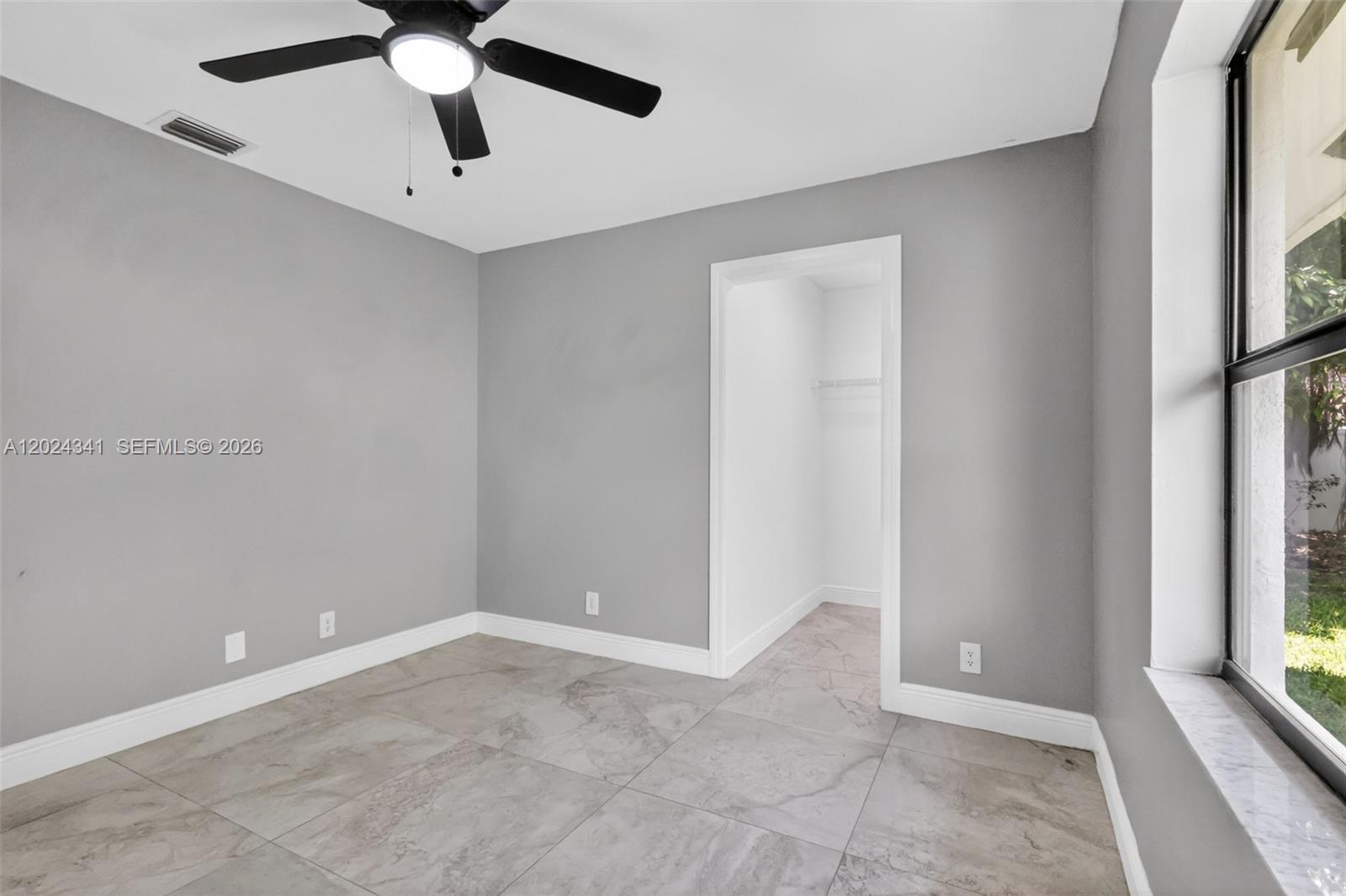 SUN VALLEY 2 - Residential Lease