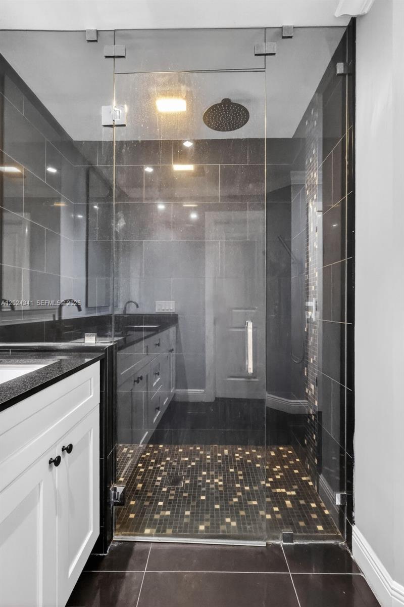 SUN VALLEY 2 - Residential Lease