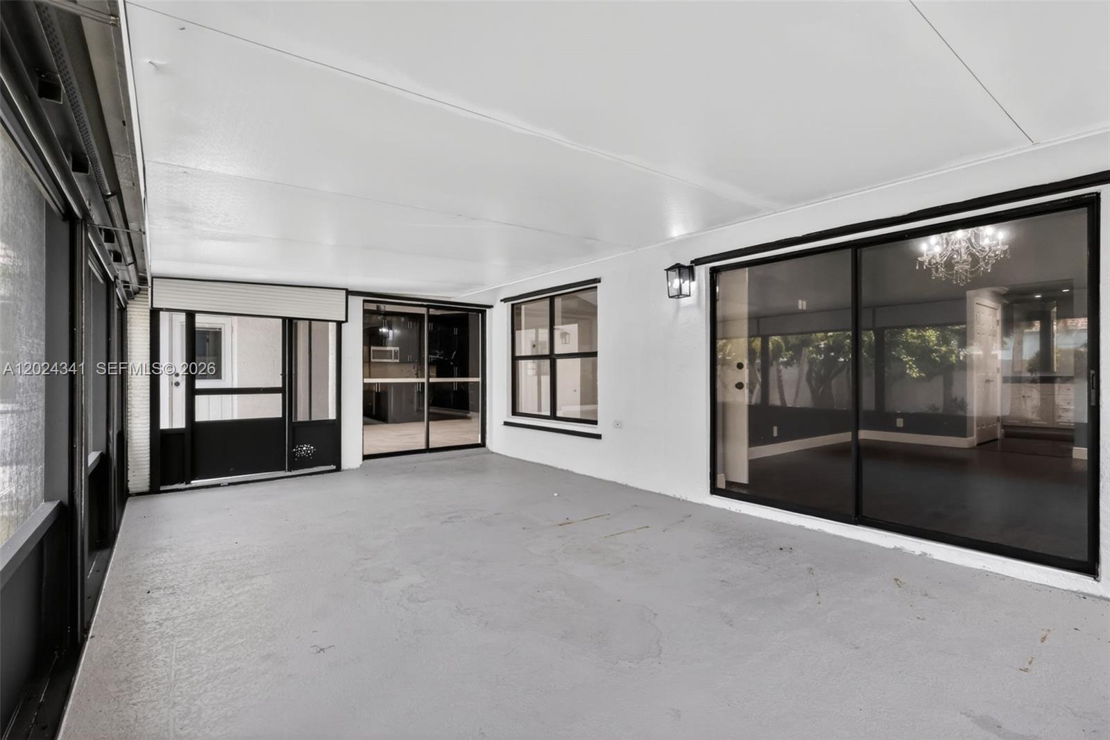 SUN VALLEY 2 - Residential Lease