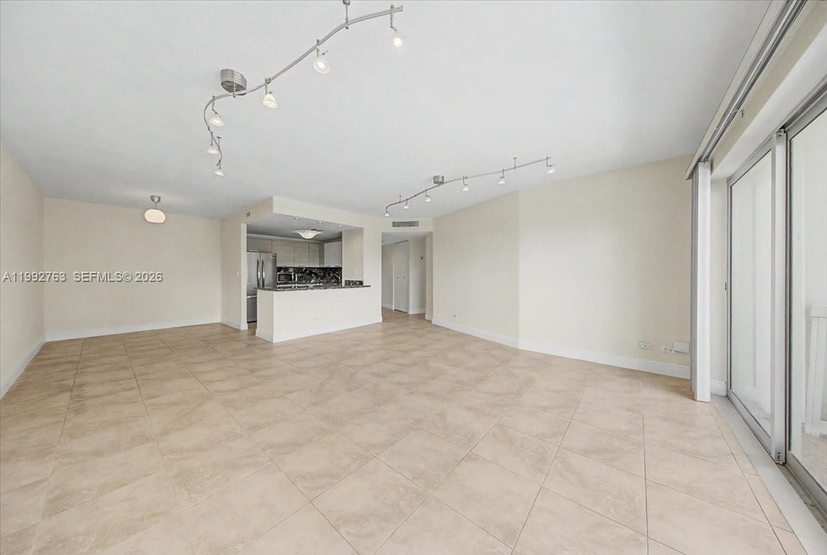 2451 Brickell Ave 4F