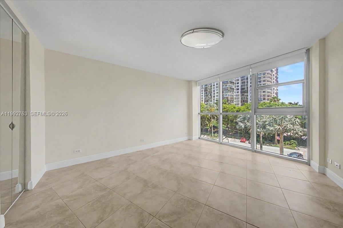 BRICKELL TOWNHOUSE CONDO - Residential
