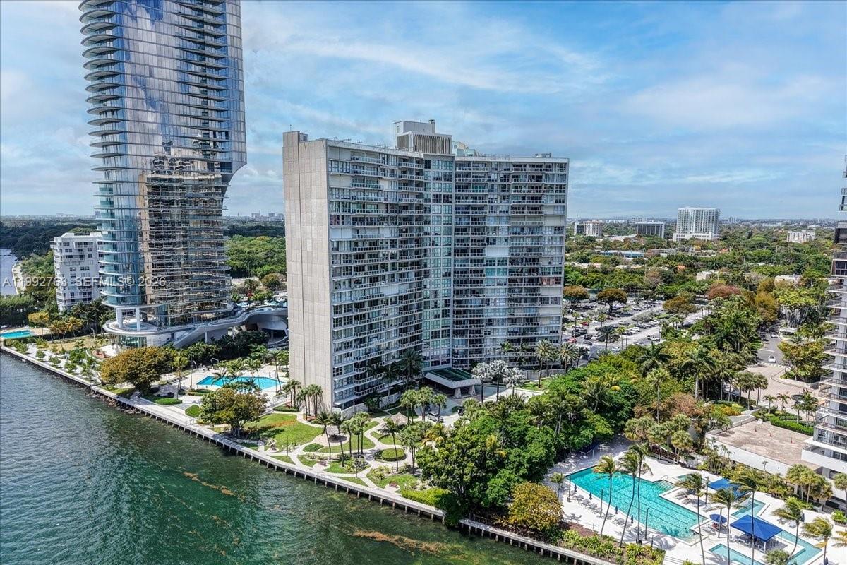BRICKELL TOWNHOUSE CONDO - Residential
