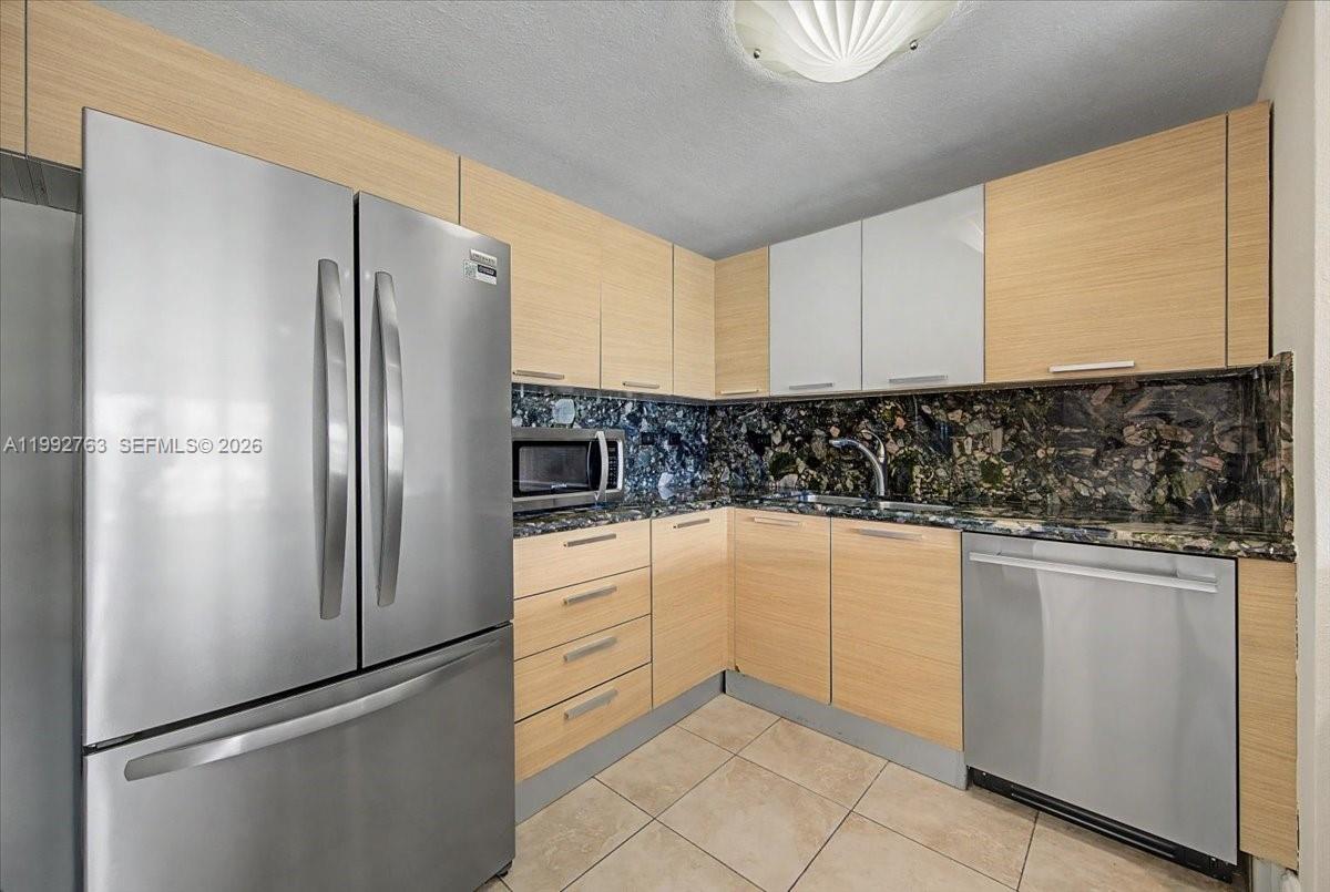 BRICKELL TOWNHOUSE CONDO - Residential