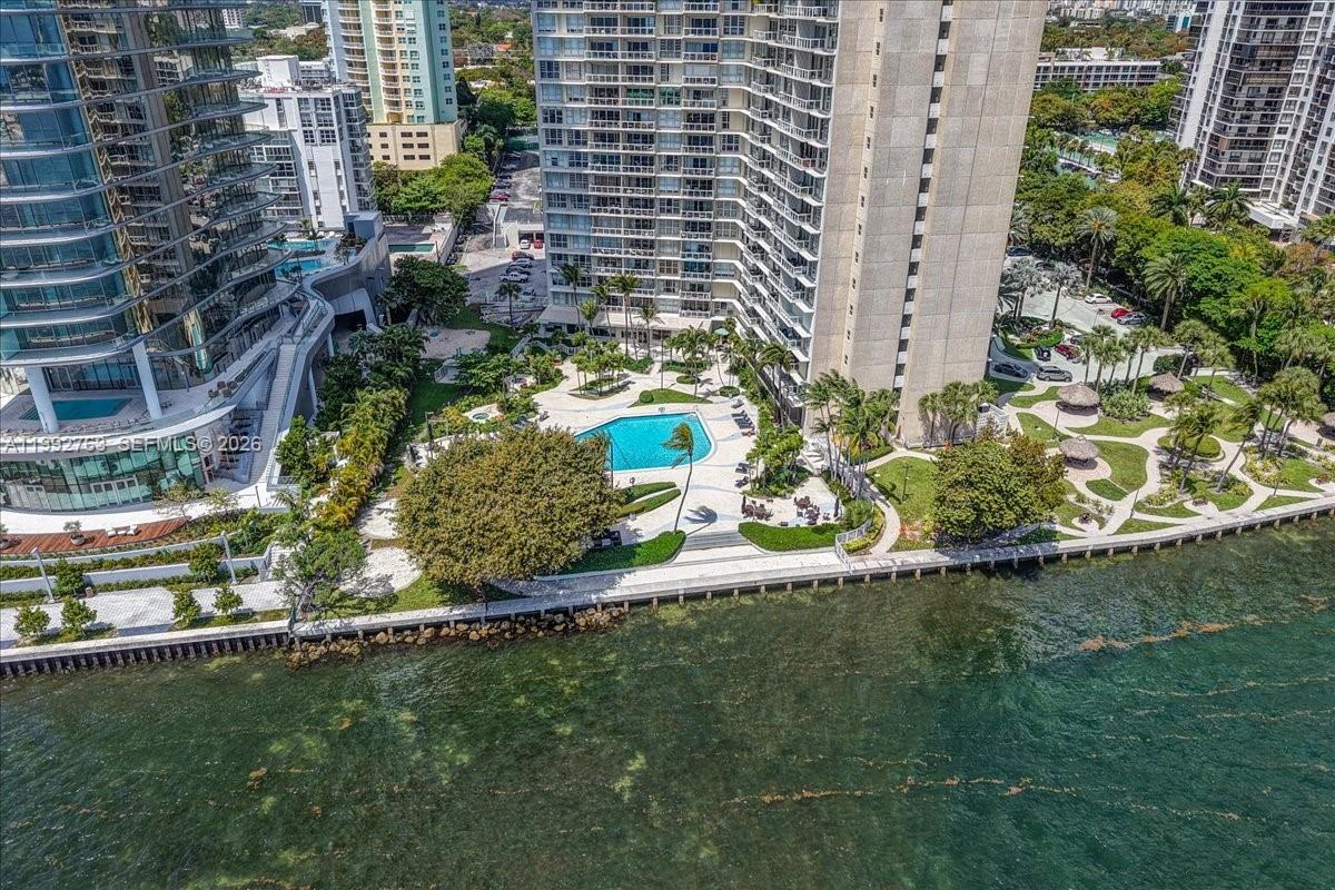 BRICKELL TOWNHOUSE CONDO - Residential