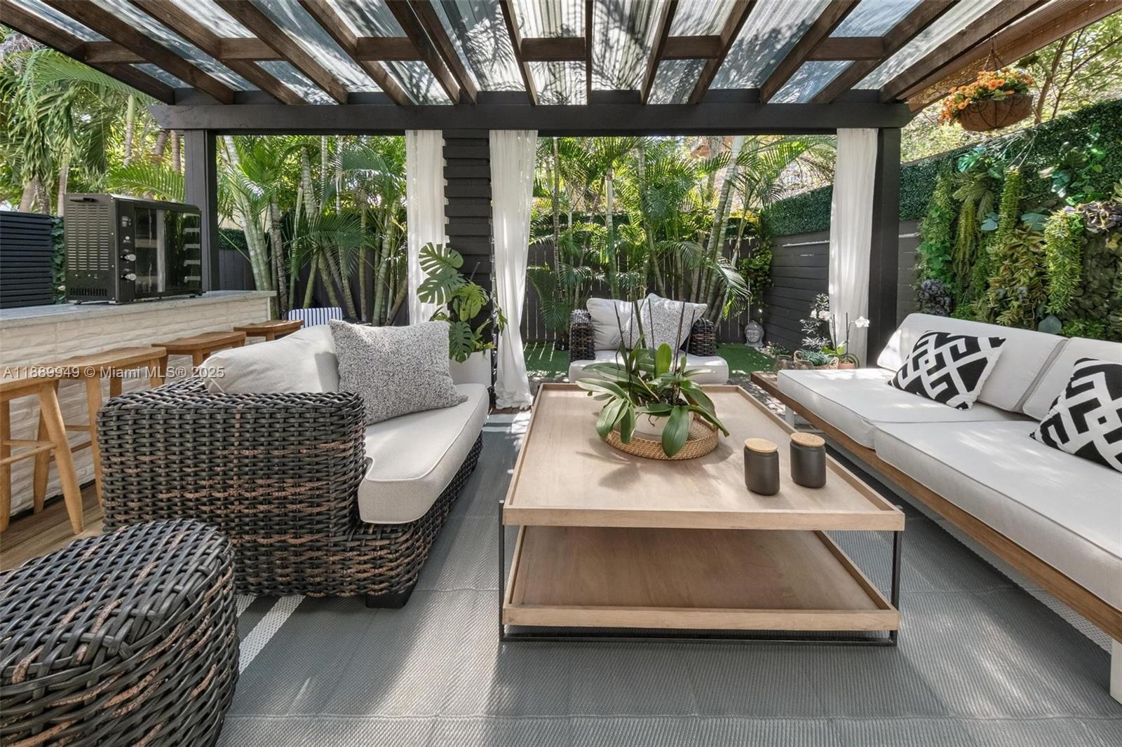 WEBSTER TERR - Residential