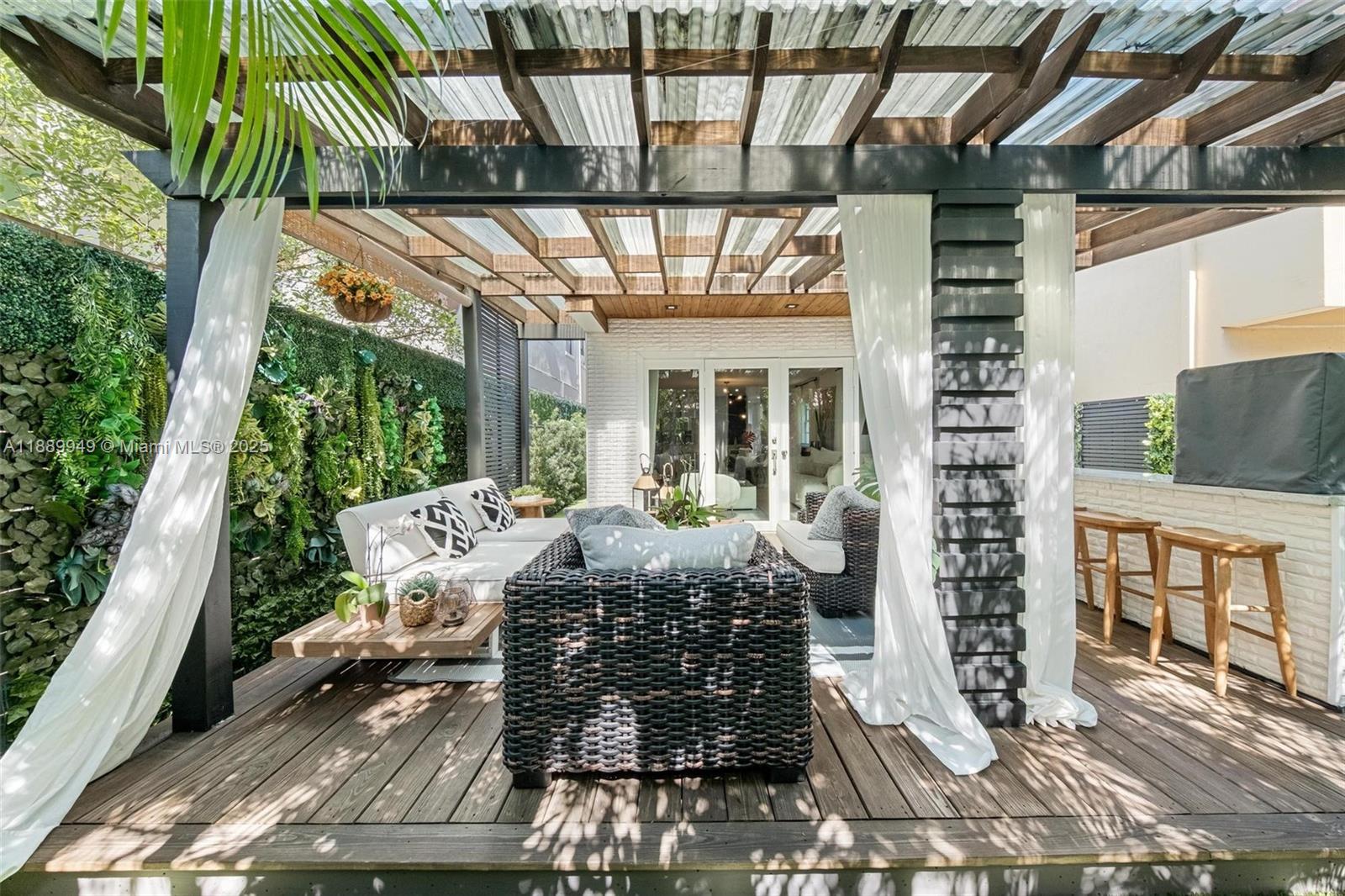 WEBSTER TERR - Residential