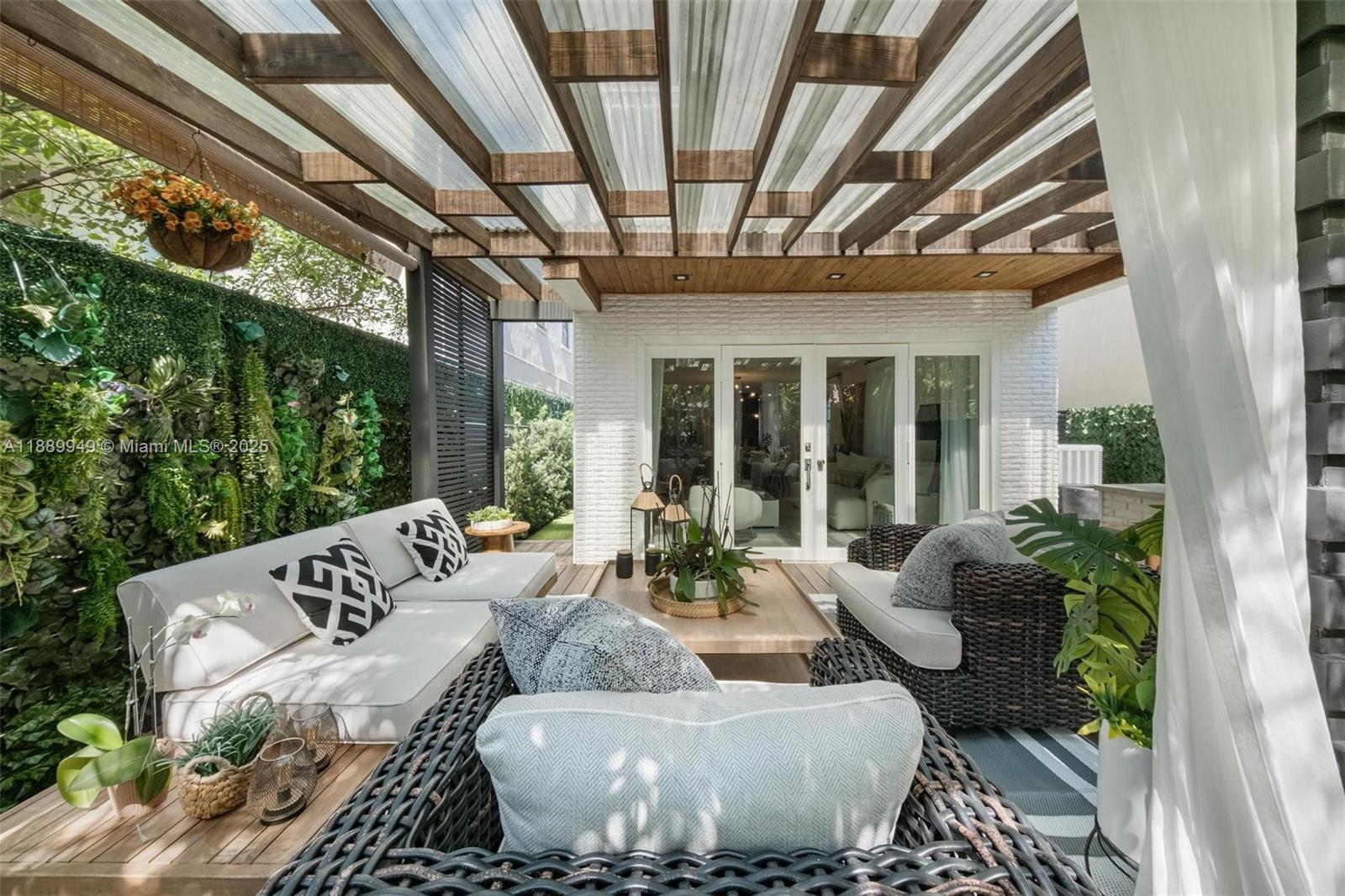 WEBSTER TERR - Residential